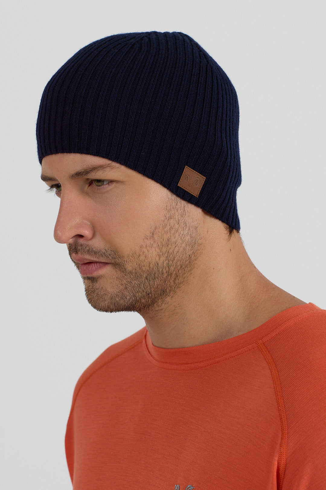 Wintry - fino pletena rebrasta kapa od 100% Merino Vune