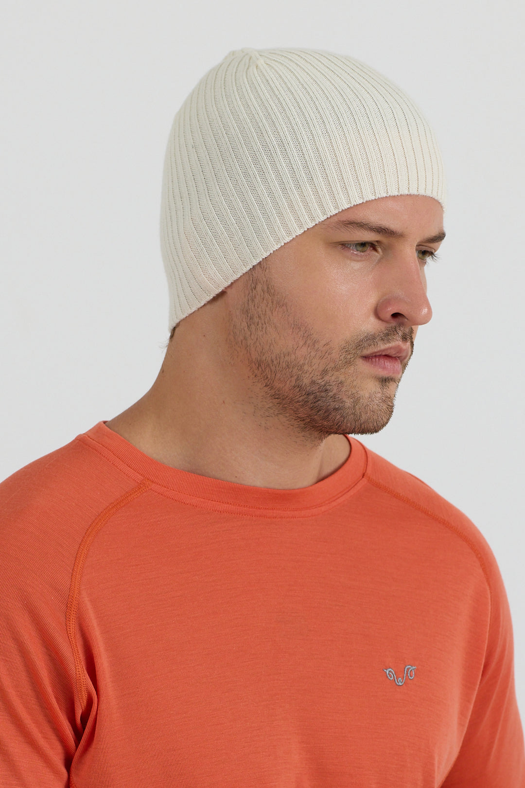 Wintry - fino pletena rebrasta kapa od 100% Merino Vune