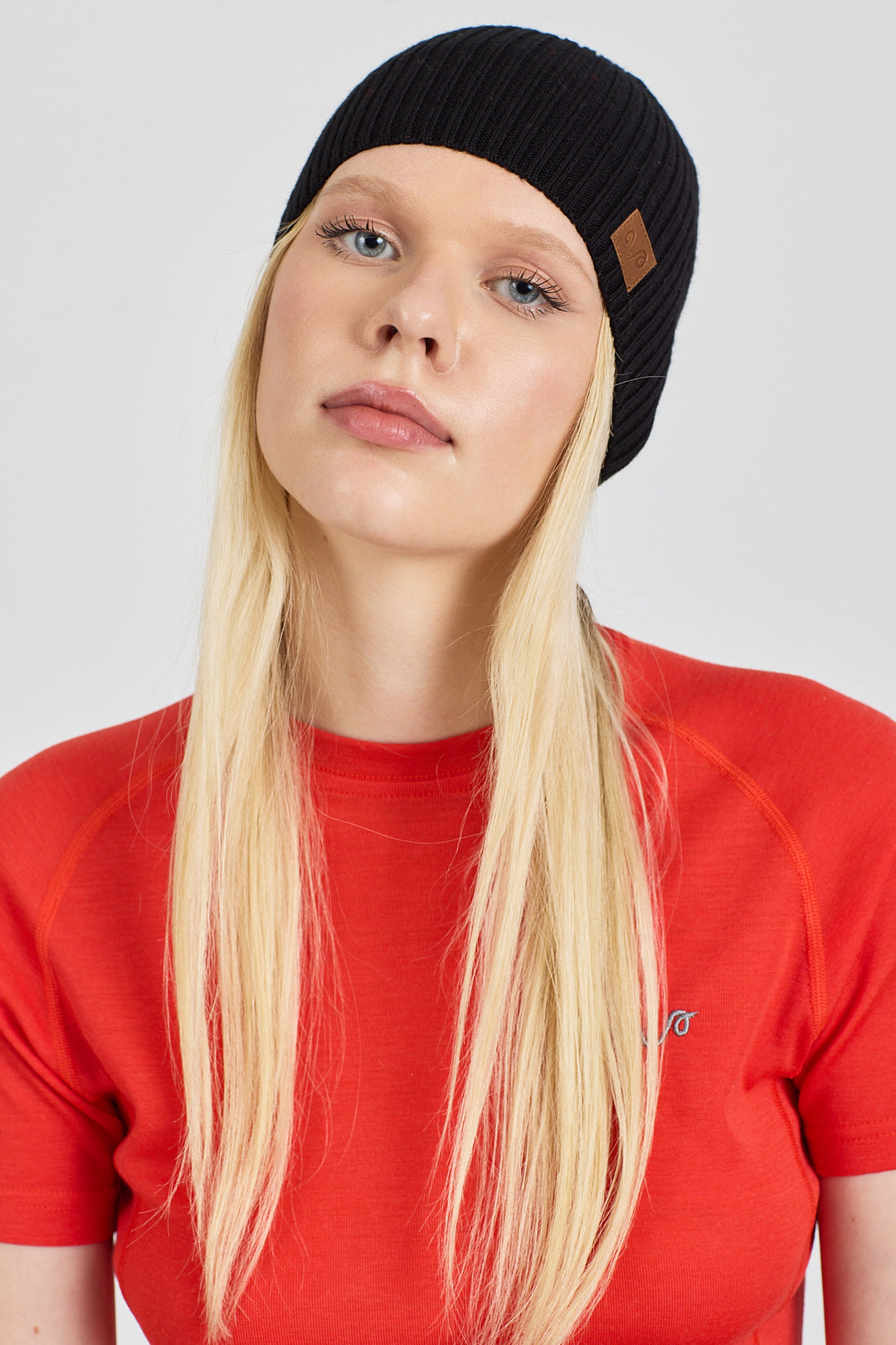Wintry - fino pletena rebrasta kapa od 100% Merino Vune